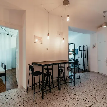 Old Town Oasis Apartament